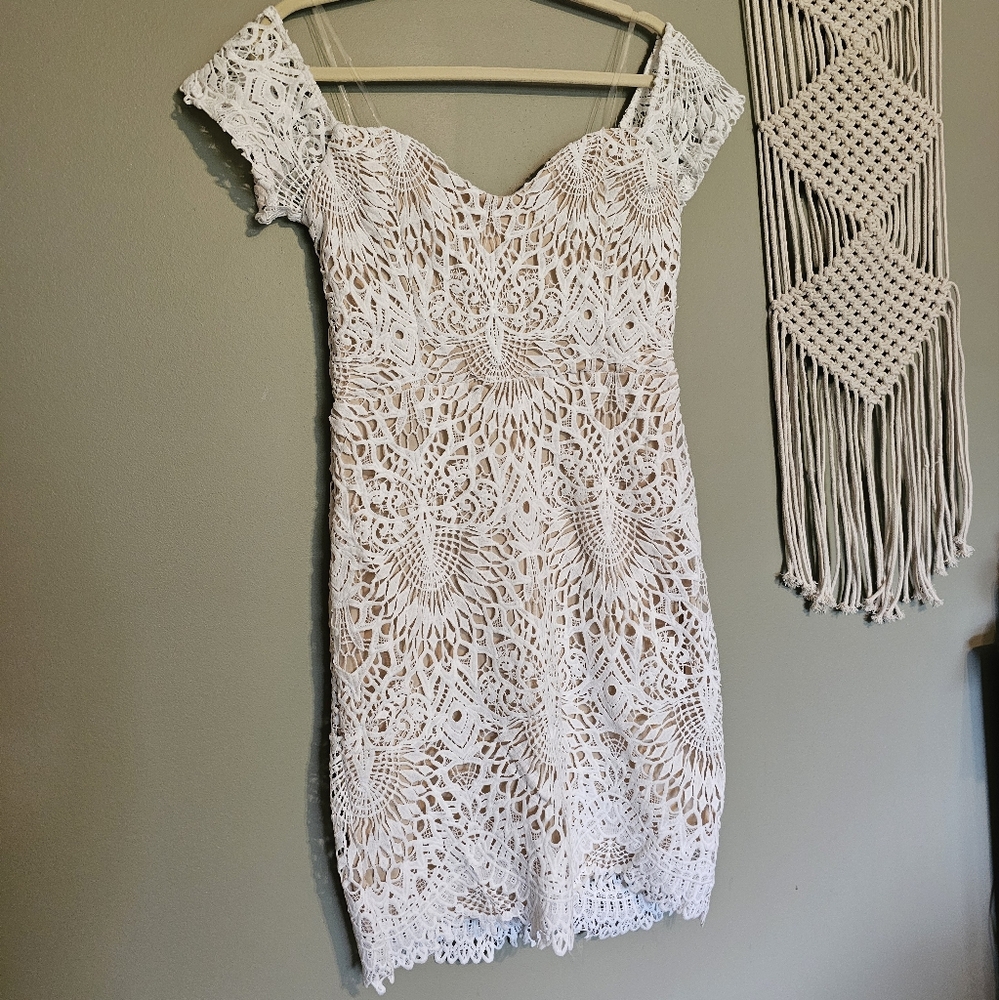 Hippie Chic Elegant Off Shoulder White Lace Dress Size L